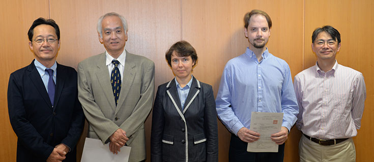 From the left,Director-General Masu,Professor. Odawara,Dr.Hubarevich Hanna,Dr.Jason Allan Palmer,Profesor Koike.