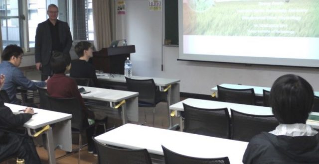 WRHI講演会開催報告（11/9）