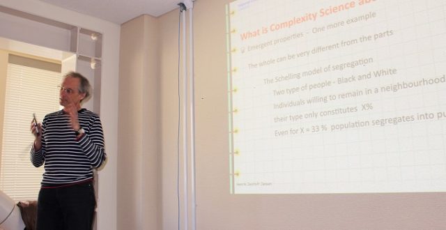 【開催報告】高安研究室WRHI海外特任教授による講義(4/4開催）